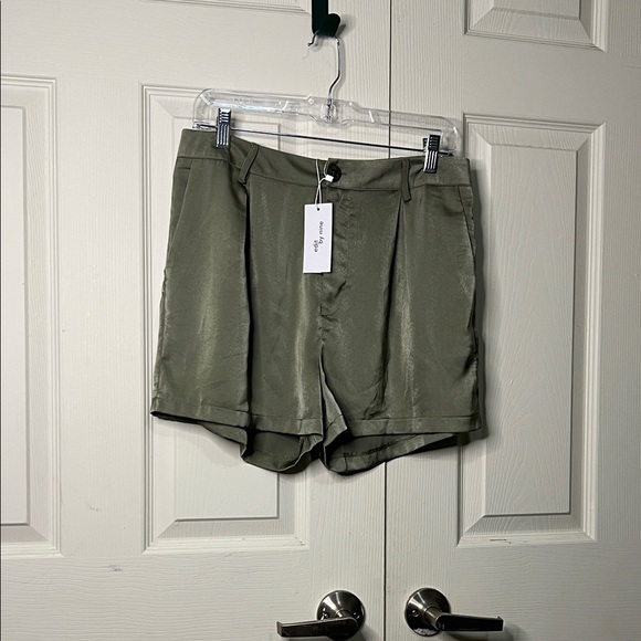 edit by nine Pants - Sleek Olive Women's Shorts